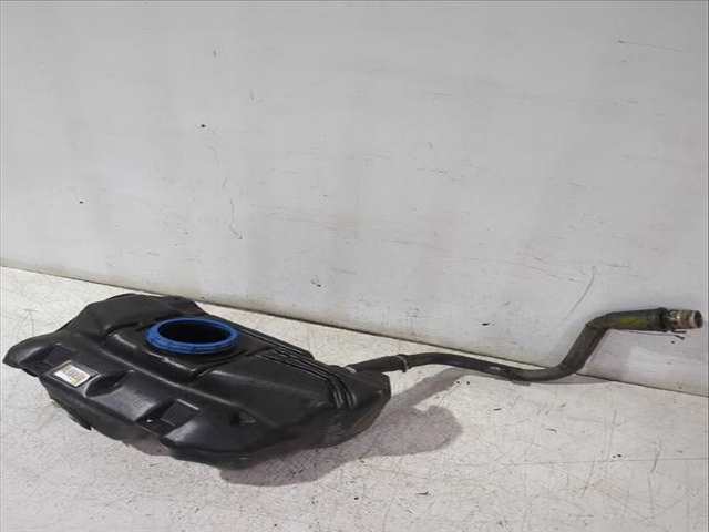 Foto 2ª: Deposito de Combustible Peugeot 107 1.4 HDI 54CV [8HT (DV4TD)] (2005)