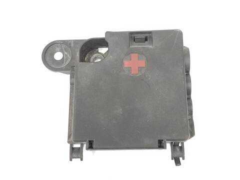 Foto 2ª: Caja Reles Fusibles Audi RS5 4.2 V8 32V FSI 450CV [CFS] (2012)