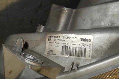 Foto 3ª: Faro Izquierdo Nissan Primastar 2.5 DCI DIESEL CAT 135CV 99KW [G9U B7] (2006)