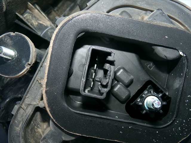 Foto 3ª: Piloto Trasero Derecho Ford C Max 1.6 TDCI 2010-2014 [T1DA] (2011)