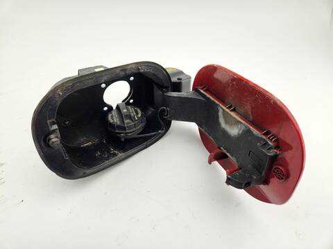 Foto 3ª: Tapa Exterior Combustible Hyundai i30 KLASS LR 119CV 88KW [G3LF] (2021)