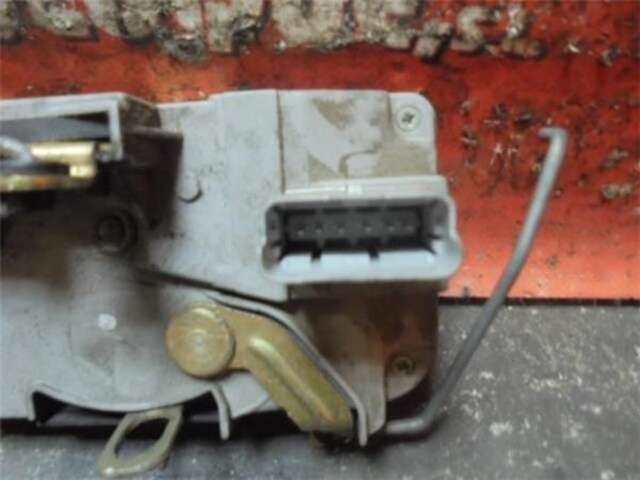 Foto 3ª: Cerradura Puerta Delantera Izquierda Peugeot 206 1.6 CC [1.6 LTR. - 80 KW 16V CAT (NFU - TU5JP4)] [NFU (TU5JP4)]