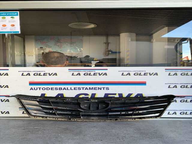 Foto 2ª: Rejilla Delantera Subaru Legacy 2.0 DI 150CV BERLINA [EE20] (2010)