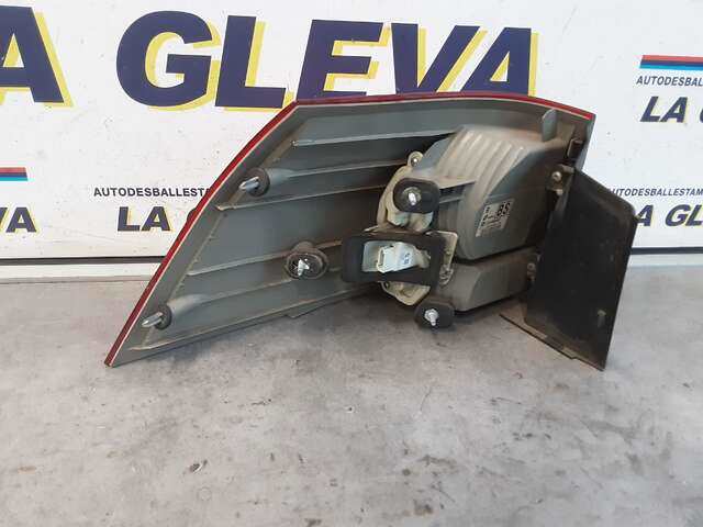 Foto 2ª: Piloto Trasero Derecho Opel Vectra 1.9 CDTI 150CV [Z19DTH] (2005)