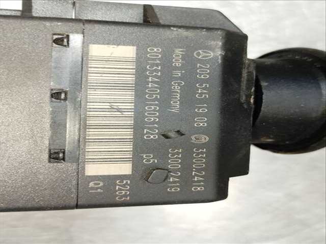 Foto 3ª: Motor de Arranque Mercedes Clase C 160 C 200 CDI LA) 203.707) COUPE 122CV 90KW [OM646962] (2005)