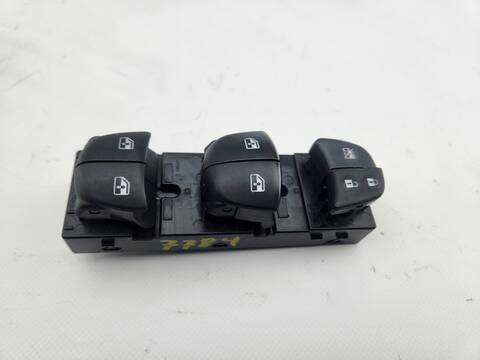 Foto 1ª: Botonera Elevalunas Nissan Qashqai ACENTA 140CV 103KW [HR13] (2020)