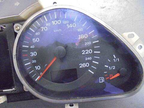 Foto 4ª: Cuadro de Instrumentos Audi A6 2.0 TDI BERLINA 140CV 103KW [4ZY-L] (2004)