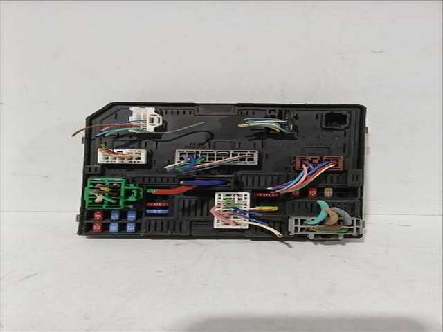 Foto 3ª: Caja Reles Fusibles Nissan Qashqai 1.3 DIG-T 140CV [HR13DDT] (2013)