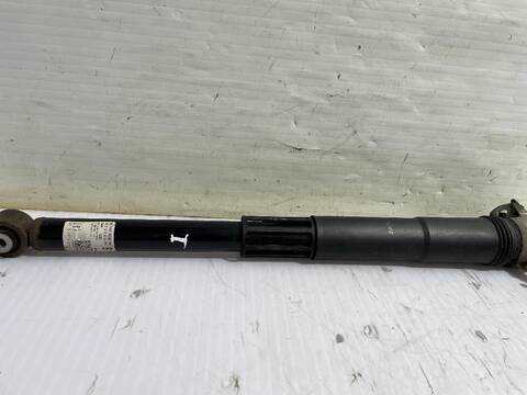 Foto 2ª: Amortiguador Trasero Izquierdo Volkswagen Golf COMFORTLINE BLUEMOTION AUT. 150CV (2013)