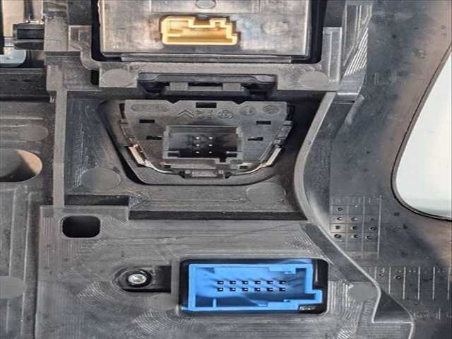 Foto 3ª: Mando Multifuncion DS 5 2 0 LTR. - 132 KW BLUE-HDI FAP 2015 179CV