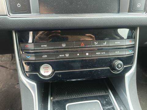 Mando Climatizador Jaguar XF PORTFOLIO 179CV 132KW