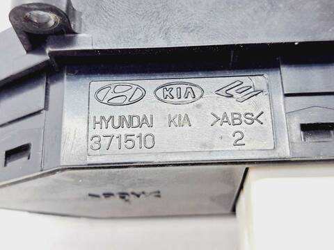 Foto 2ª: Botonera Elevalunas Hyundai Santa Fe 2.2 CRDI CAT 150CV 110KW [D4EB] (2006)