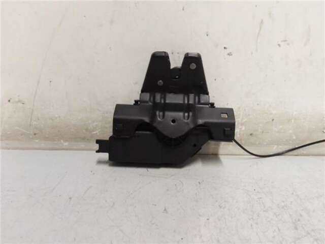 Foto 2ª: Cierre Centralizado Portón Bmw Serie 1 114 2.0 120D [2.0 LTR. - 120 KW 16V DIESEL] [N47 D20 A]