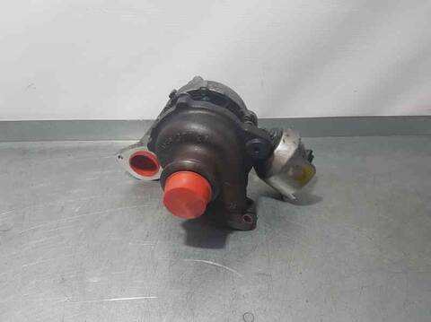 Foto 2ª: Turbocompresor Volvo V40 MOMENTUM 114CV 84KW [D4162T] (2015)