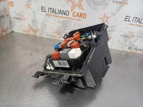 Foto 4ª: Caja Reles Fusibles Citroen C5 FEEL AIRCROSS 131CV 96KW [YH01] (2019)