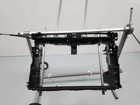 Foto 4ª: Panel Frontal Volkswagen Golf 1.6 TDI 105CV 77KW [CLHA] (2014)