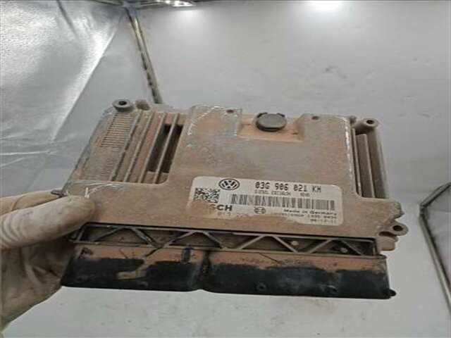 Foto 1ª: Centralita Motor ECU Volkswagen Golf 1.9 SPORTLINE [1.9 LTR. - 77 KW TDI] [BXE]