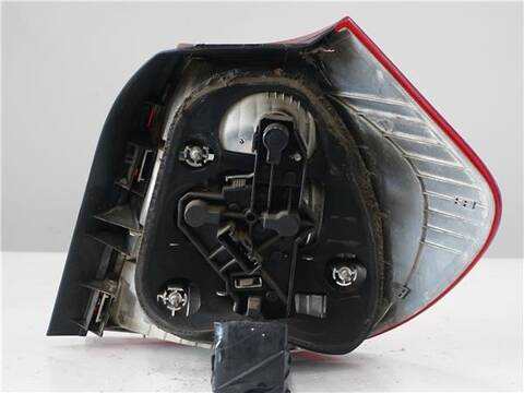 Foto 2ª: Piloto Trasero Izquierdo Bmw Serie 1 114 2.0 120D BERLINA 163CV 120KW [D/ 20-4D-A] (2004)