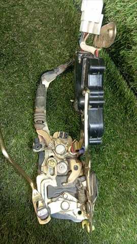 Foto 3ª: Cerradura Puerta Delantera Izquierda Toyota 4 Runner 3.0 T DIESEL (1993)