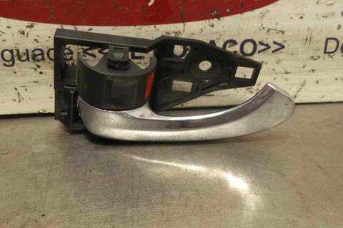 Maneta Interior Delantera Izquierda Toyota Rav4 XR 177CV 130KW