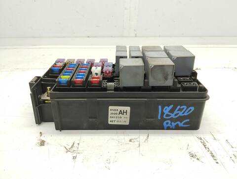 Foto 3ª: Caja Reles Fusibles Chevrolet Nubira 1.6 CAT BERLINA 109CV 80KW [F16D3] (2005)