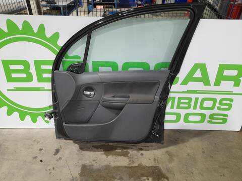 Foto 2ª: Puerta Delantera Derecha Citroen C3 1.4 HDI 68CV 50KW [8HZ (DV4TD)] (2006)