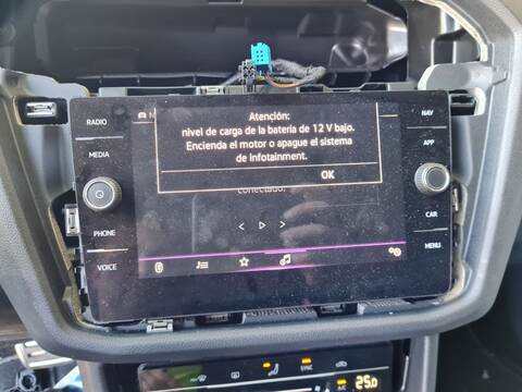 Foto 2ª: Pantalla Multifuncion Volkswagen Tiguan 2.0 TDI 150CV 110KW [DTSB] (2023)