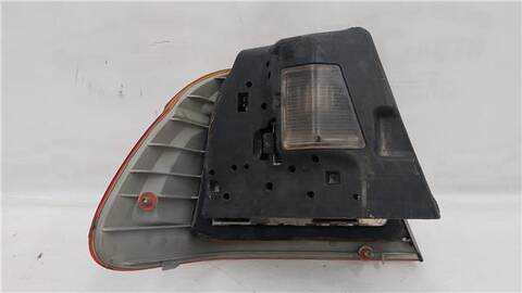 Foto 2ª: Piloto Trasero Derecho Bmw Serie 3 315 2.2 320I [2 2 LTR. - 125 KW 24V CAT] BERLINA 170CV