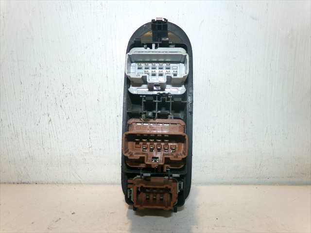 Foto 2ª: Botonera Elevalunas Renault Megane 1.9 DCI 2002-2008 [F9QB8] (2004)