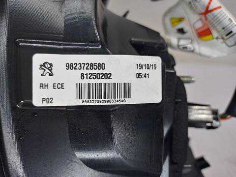 Foto 3ª: Piloto Trasero Derecho Peugeot 308 ACTIVE 110CV [HNZ / HNP] (2013)