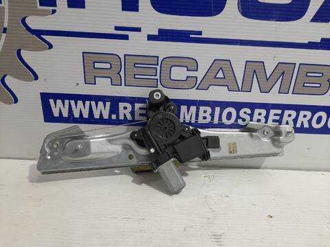 Foto 3ª: Elevalunas Manual Trasero Izquierdo Fiat Doblo 1.3 16V M-JET CAT 95CV [330A1000] (2015)