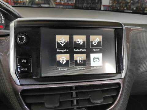 Sistema GPS Peugeot 2008 HM01