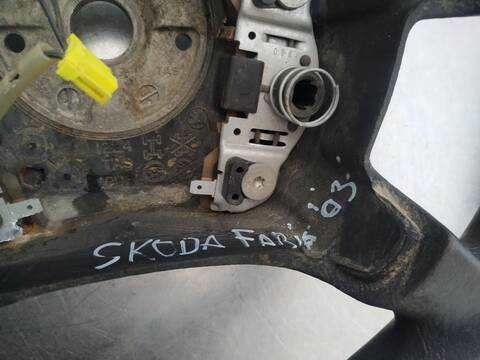 Foto 2ª: Volante Skoda Fabia VERSION INDEFINIDA (2000)