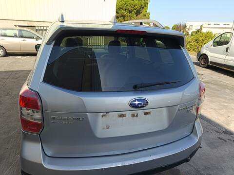 Portón Subaru Forester EE20