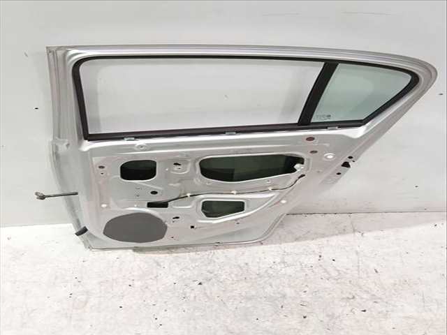 Foto 3ª: Puerta Trasera Derecha Opel Corsa 1.3 CDTI L08 L68) 75CV 55KW [A 13 DTC,Z 13 DTJ] (2014)