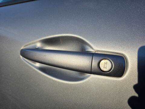 Maneta Exterior Delantera Izquierda Peugeot 2008 STYLE 82CV 60KW