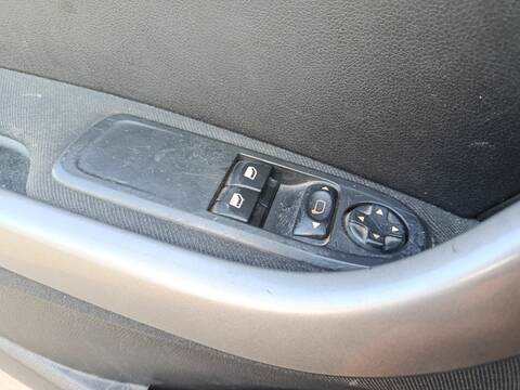 Botonera Elevalunas Peugeot 308 9HX