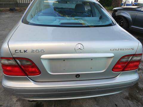 Foto 1ª: Portón Mercedes Clase CLK 200 2.0 G 163CV 120KW BM 208) COUPE 111956 (2001)
