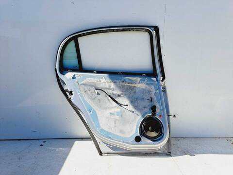 Foto 2ª: Puerta Trasera Izquierda Opel Vectra CLUB BERLINA 122CV 90KW [Z18XE] (2004)