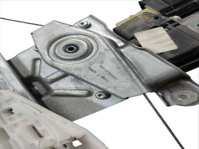 Foto 3ª: Elevalunas Manual Trasero Izquierdo Ford Kuga 1.5 TDCI (2012)