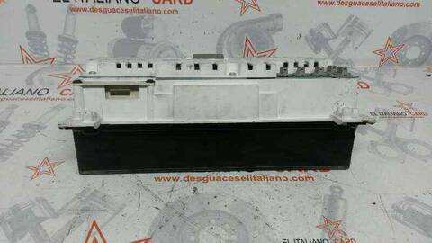 Foto 4ª: Cuadro de Instrumentos Chrysler Voyager 151CV 111KW (1996)