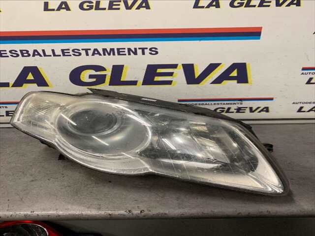 Faro Derecho Volkswagen Passat 2.0 TDI 110CV BERLINA