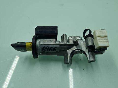 Foto 1ª: Motor de Arranque Suzuki Grand Vitara 1.9 DDIS JX-A 3-PTAS.) 129CV 95KW [F9QB] (2007)