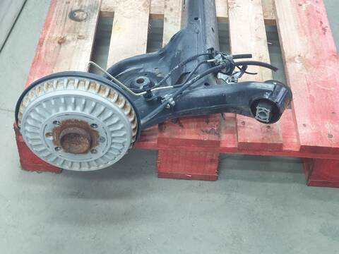 Foto 3ª: Puente Trasero Renault Clio INTENS (2019)