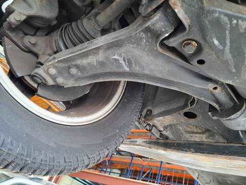 Brazo Suspension Delantero Derecho Land Rover Freelander E FAMILIAR 112CV 82KW
