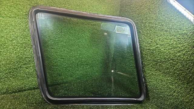 Foto 2ª: Luna Delantera Derecha Land Rover Discovery 2.5 TDI 200 TDI [D16L] (1993)