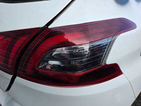 Piloto Trasero Derecho Peugeot 308 TECH EDITION 131CV 96KW