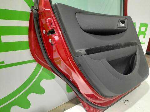 Foto 3ª: Puerta Trasera Izquierda Citroen C4 1.6 16V CAT NFU - TU5JP4) 109CV [NFUTU5JP4] (2008)