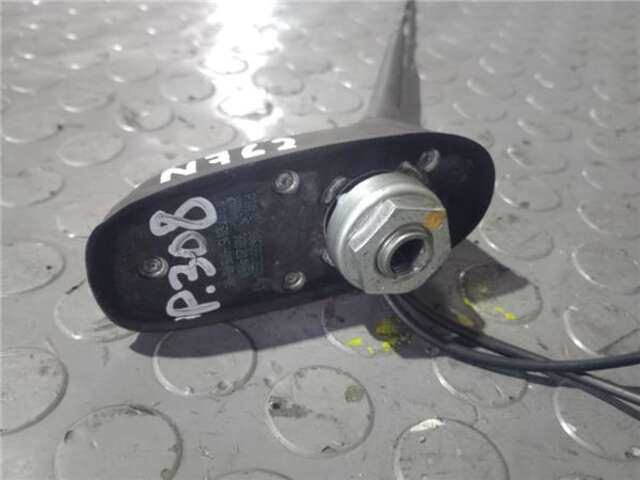 Foto 2ª: Antena Peugeot 308 1.6 STYLE [1.6 LTR. - 88 KW BLUE-HDI FAP]