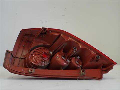 Foto 2ª: Piloto Trasero Derecho Mazda 5 2.0 CD BERLINA 143CV 105KW [D/ RF] (2006)